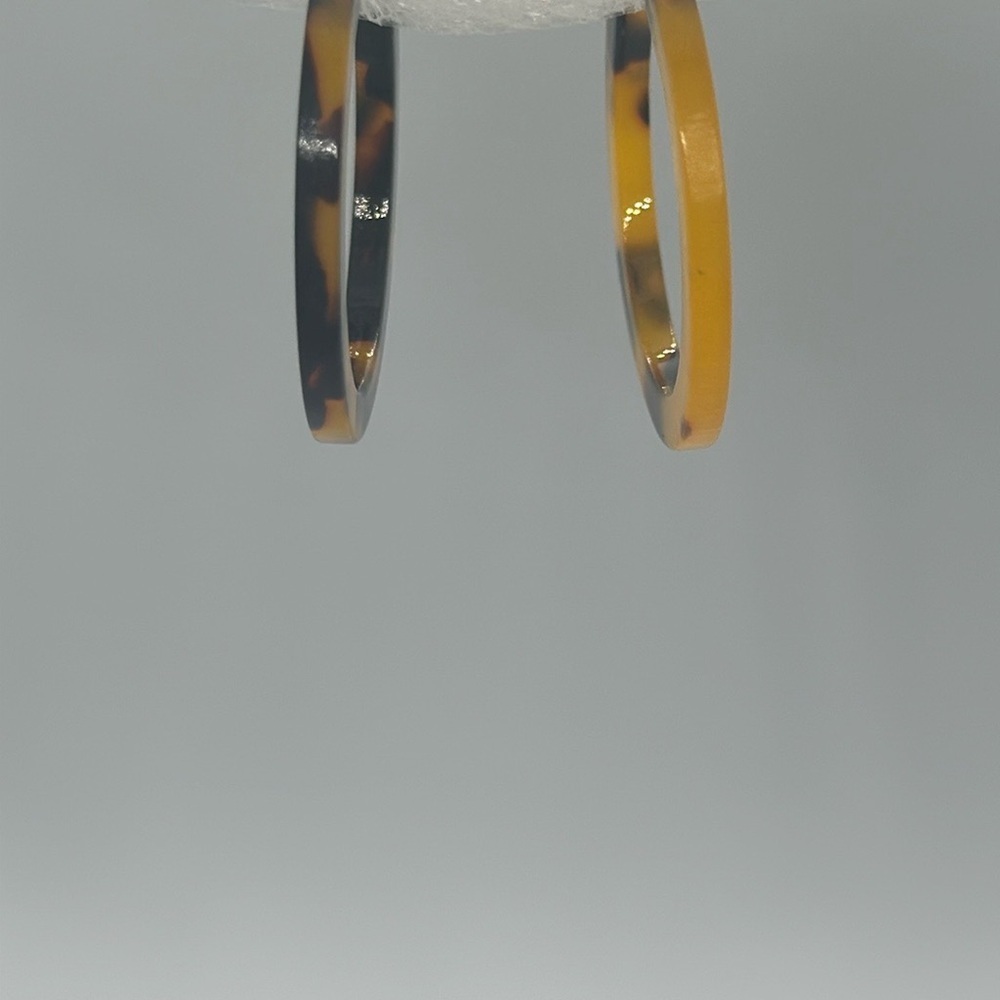 Chic Mismatch Tortoise Shell Hoop Earrings - 1.2" - Brand New - Unique Style - Picture 10 of 16